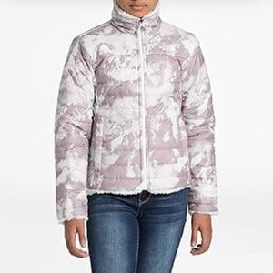 THE NORTH FACE Girls' Reversible Mossbud Swirl Jacket, Mountain Scape Print,LG
